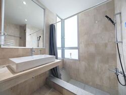 The Lakeshore (D22), Condominium #612490381